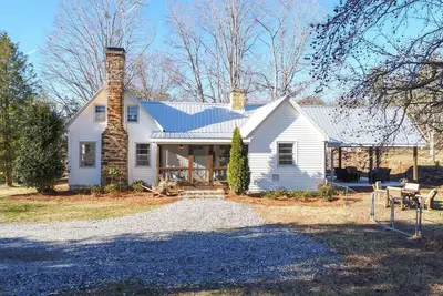 Image de The Urban Farmhouse Minutes to Wineries