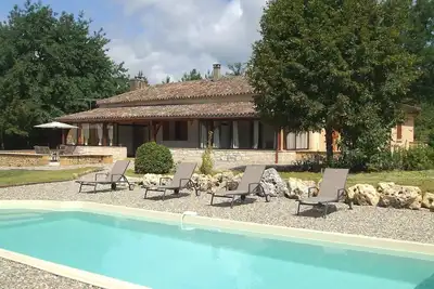 Image de Gite au coeur de la foret dans un parc 1 hectare avec piscine privée