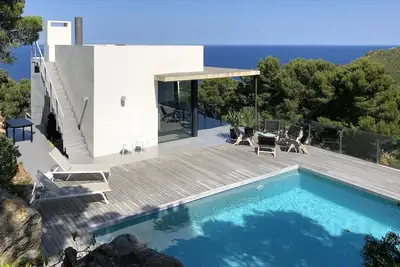 Image de Villa récente, 5 ch/12 lits, vue mer, calme, piscine privée, 5 mins à pied plage