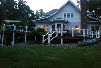 Image de Wi Lake Home avec tant à offrir! ! A seulement une heure des Twin Cities!