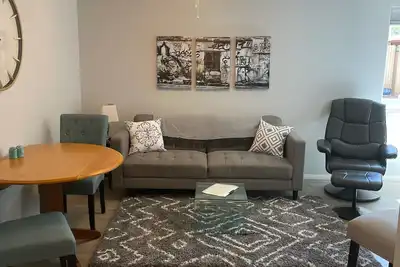 Image de Nouvellement Construit Belle Guest House / Casita