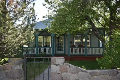 Image de Maison de charme au centre ville de Mt Shasta City