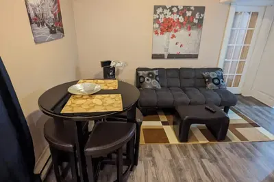 Image de 1 bdrm apt à Sydney 200+ Année vieille maison hantée doucement