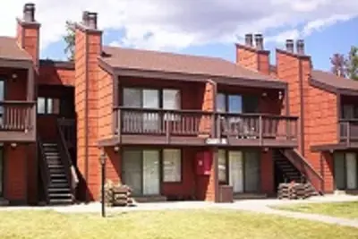 Image de Condo récemment rénové de 2 chambres sur la navette de ski Gratuite