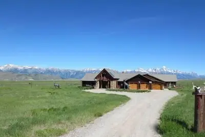 Image de «Peut-être la plus désirable Location Maison à Jackson Hole'-Elk Refuge Ranch Accueil