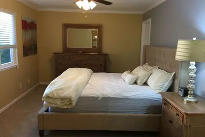 Image de Belle maison de ville dans la charmante Pleasanton