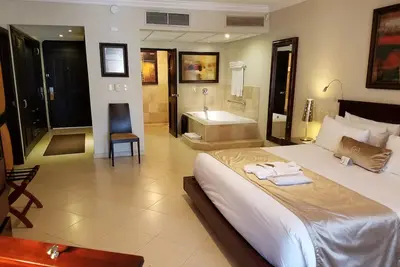 Image de 1 suite présidentielle Bdrm avec bracelets tout compris Gold