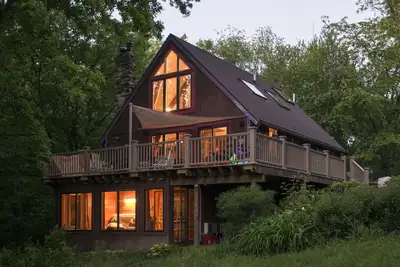 Image de Lake MacBride Cabin - State Park! Réservez 2 nuits, obtenez la 3e gratuite!