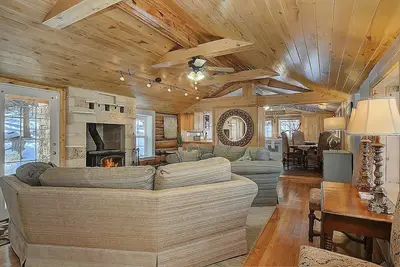 Image de Nouvelle Liste! Streamside ~ Isolement forestier ~ Silencieux ~ WiFi ~ Tv ~ Confidentialité fermée ~ Spa.