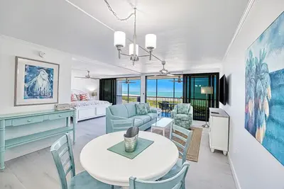 Image de Condo 1 Br Gulf Front - 25 pieds de la plage