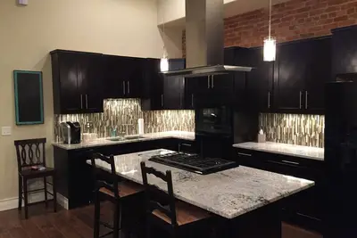 Image de Loft de luxe près de Starved Rock Park, d'excellents restaurants à distance de marche