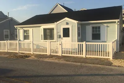 Image de Sunset Manor - Courte promenade à la plage