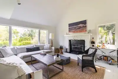 Image de Maison de plage à 1 mile de la plage et de la ville