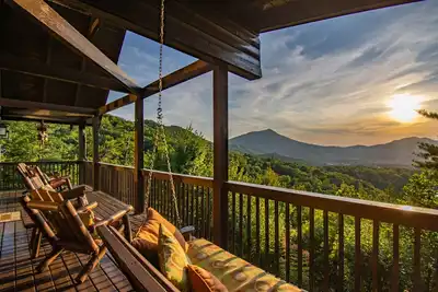 Image de Chalet de luxe sur cinq Acres - vue imprenable - Seulement 10 min. Parkway