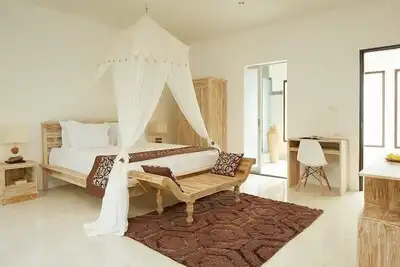 Image de 50 mètres de la plage de Seminyak, Villa 2br