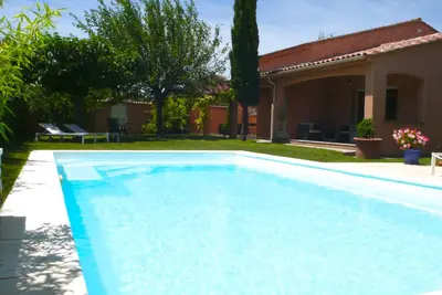 Image de Maison Independante Climatisee Wifi avec Piscine Privee et Jardin Clos