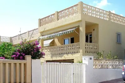 Image de Bungalow pour 4-5 personnes à 50 m de la plage de sable