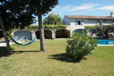 Image de Entre Avignon et Pont du Gard Mas Provencal pour 2 à 4 pers
