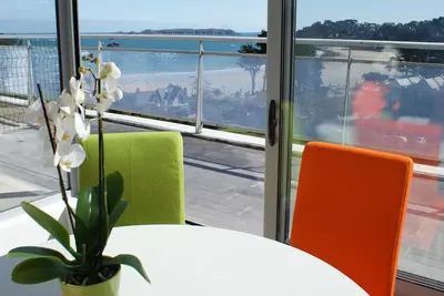 Appartement vue mer, panorama époustouflant à Perros Guirec plage.