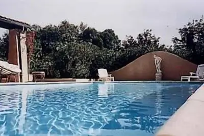 Image de Provence-Style Villa avec piscine privée et tennis
