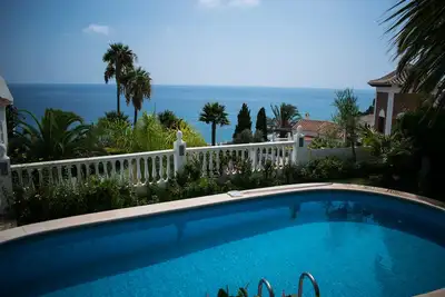 Image de Maison vue mer dans le meilleur emplacement de Nerja