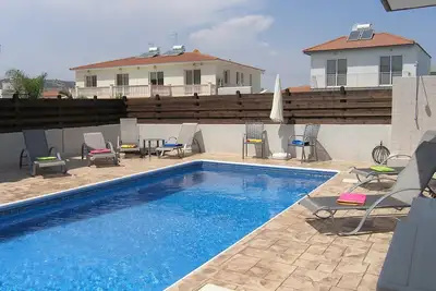 Image de Villa avec piscine privée dans un village pittoresque