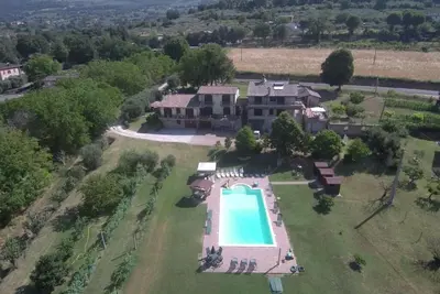 Image de Chambre Double + Simple Deux Pieces, Cuisine Et Salle De Bains.