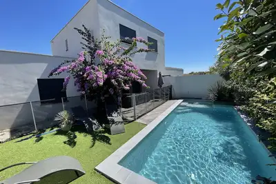 Image de Villa E au Cap d'agde, piscine, à 100m de la mer Méditerranée