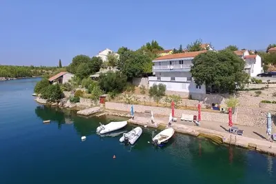Image de Appartement Gaga Ribnica - Appartement de 120m2 directement sur la mer avec une vue magnifique