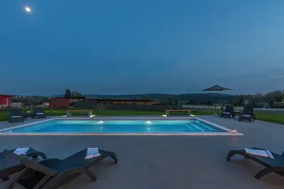 Image de Appartements avec vue sur la mer avec piscine privée / Demetra