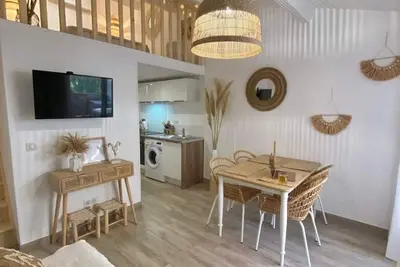 Image de Superb 2-person 38m2 air-conditioned apartment 250m from the beach.