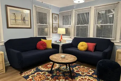 Image de Charming Upper Cottage, 1. 5 pâtés de maisons de plage / conseils, 4 couchages, les animaux de compagnie