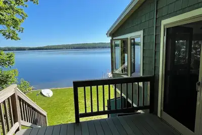 Image de Cottage impeccable à droite sur le bel étang Panther