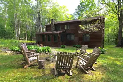 Image de Rustic Cabin Catskills, sur 3 acres privés, entre Woodstock et la Phénicie