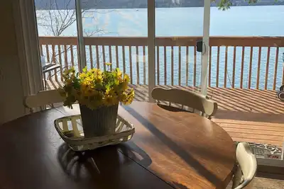 Image de 100 pieds de plage privée ~ Idéal pour les familles ~ L'expérience Cottage parfaite!