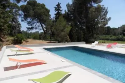 Image de Appartement dans une maison de caractère avec piscine à 5Km de Meze en plein coeur d'un domaine viticole