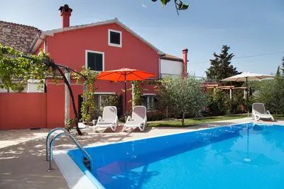 Image de Villa De Luxe Sur La Plage, Grande Terrasse, Piscine Privée, Jardin Et Patio