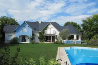 Image de Saint Andre Des Eaux: Maison sur le golf avec piscine