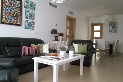 Image de Appartement central avec un parking gratuit