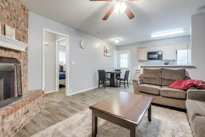 Image de Logement confortable dans un quartier calme; près du centre ville de Frisco, Toyota Stadium