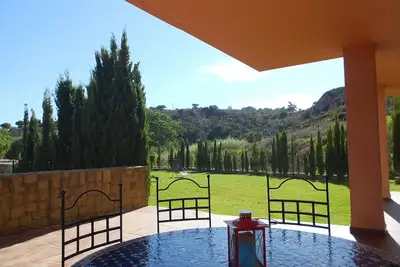 Image de A côté de Sotogrande, Grand appartement avec jardin privé et vue mer Wifi