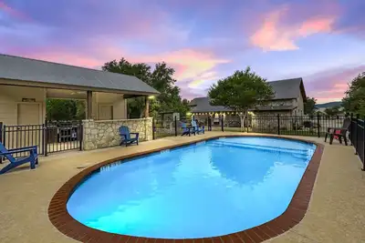 Image de Rose jaune @FrioRiverResorts