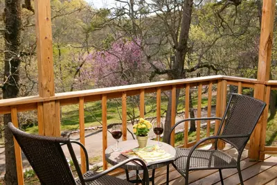 Image de Clovertree Cottage au Lake Lucerne Resort and Ranch