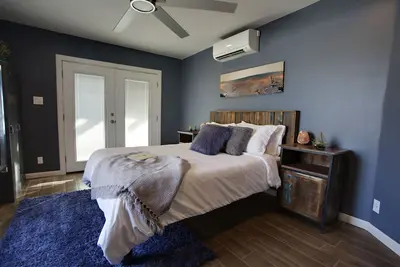 Image de Maison d'hôtes privée dans le centre de Phx - Bunker Beaker