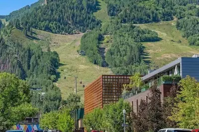 Image de Condo Studio au coeur d'Aspen. Peut accueillir jusqu'à 4 personnes.