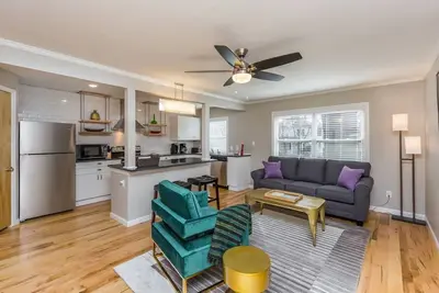 Image de Moderne 1 chambre à quelques pas de l'hôpital de Wake Forest