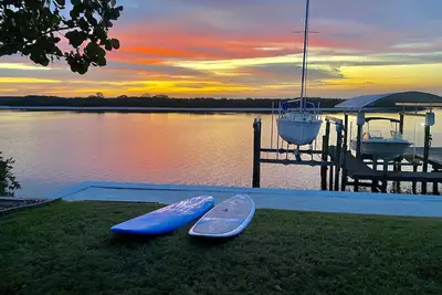Image de Maison d'Apollo Beach avec plage privée! Les amoureux des dauphins et des lamantins rêvent!