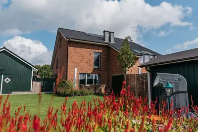 Image de Maison de vacances de luxe avec sauna, cuisinière près de la plage, idéal pour les familles