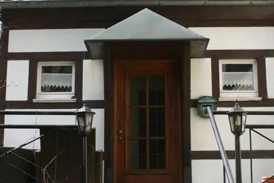 Image de Appartement rustique avec terrasse, cheminée et grand jardin