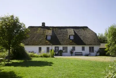 Image de Chaumière dans un endroit idyllique avec cheminée, terrasse + jardin (80m² / plain-pied)